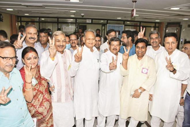  راجیہ سبھا  کی ۱۶؍ سیٹوں کیلئے الیکشن مکمل مگر نتائج میں تاخیر