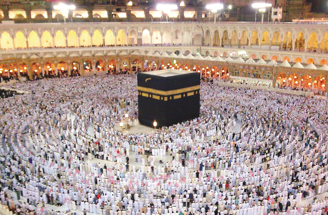 فتاوے: عام مسلمانوں کیلئے وقف قبرستان کسی کی ملکیت نہیں ہوتے