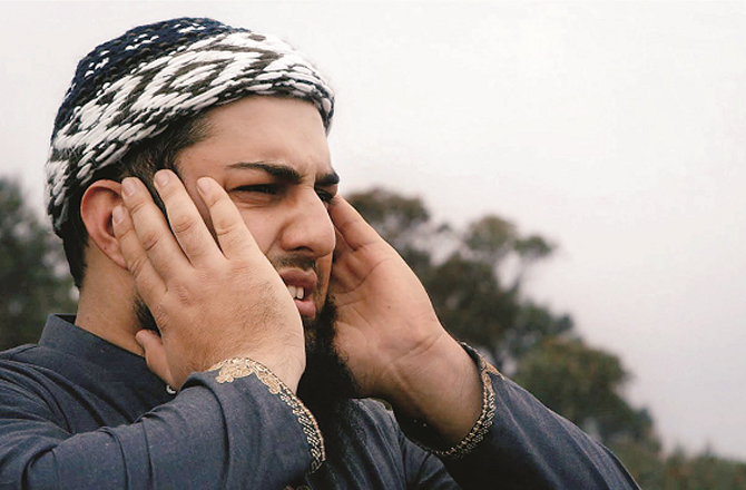 فتاوے: اذان سنت ِ مؤکدہ اور بعض حضرات کے مطابق واجب ہے