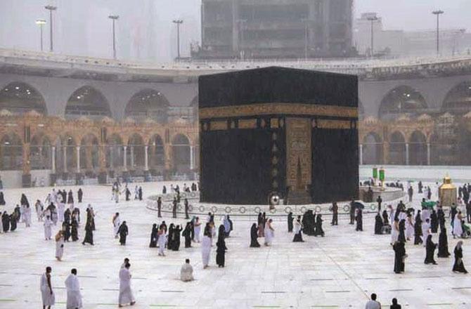 مسجد الحرام کے تمام دروازے زائرین کیلئے کھول دئیے گئے