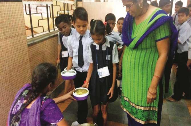 مڈڈے میل کی رقم کے لئے بینک اکائونٹ کھولنے کی ہدایت سے سرپرست پریشان