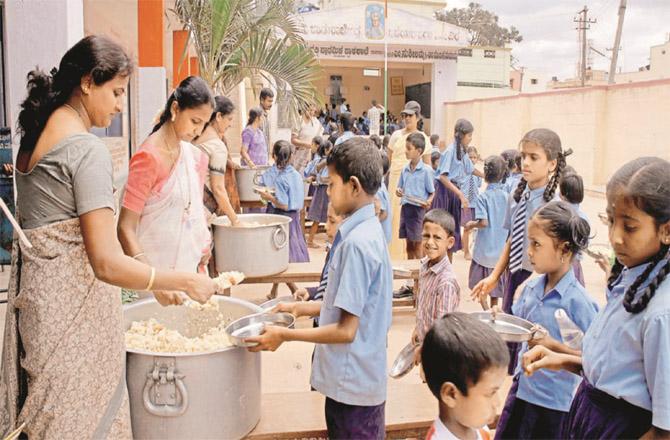 طلبہ پر بھی مہنگائی کی مار، مڈڈے میل کیلئے تیل نہیں دیاجارہاہے