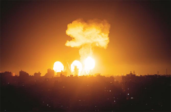 اسرائیلی طیاروں کی غزہ پر رات بھر وحشیانہ بمباری، حماس نشانہ