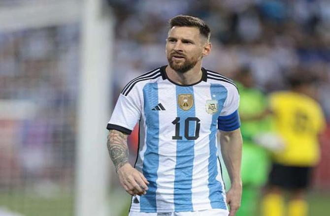 فیفا ورلڈ کپ :ارجنٹائنا اور پولینڈ کے میچ میں لیونل میسی پرسبھی کی نظر