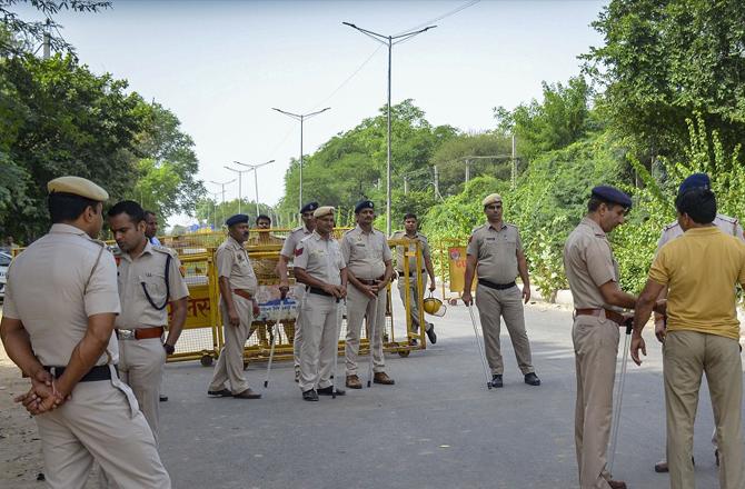 نوح میں سخت سیکوریٹی، شوبھا یاترا کے پیش نظر اسکول اور کالج  بند