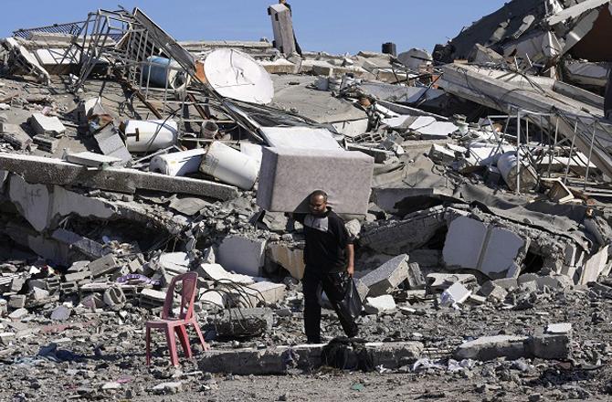 غزہ میں جنگ بندی ختم ، اسرائیل نے پھر سے  غزہ میں فضائی حملے شروع کر دیئے