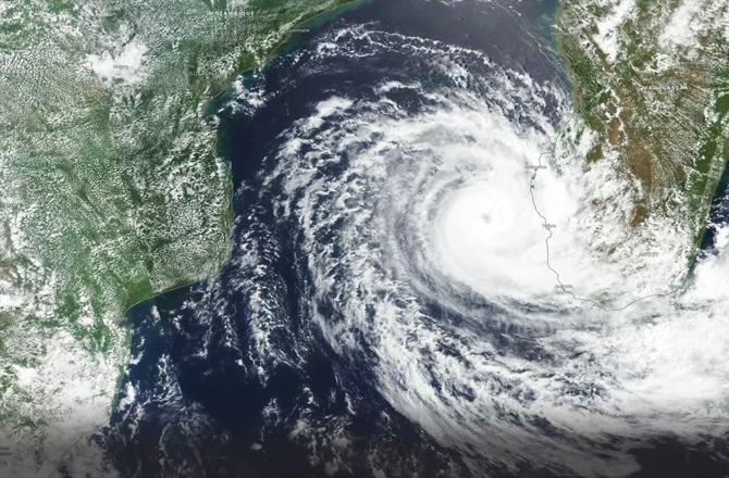 راجستھان میں سمندری طوفان بپرجوائے کا اثر، تیز ہوائیں اور شدید بارشیں جاری