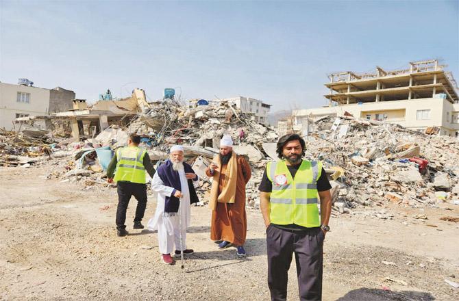 زلزلہ سے تباہی کے مناظر دیکھنے کے بعد ان پر یقین کرنا مشکل ہورہا ہے