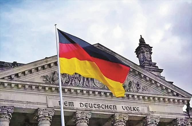 یورپ کے’ گروتھ انجن ‘جرمنی پر کساد بازاری کا سایہ،’سپر پاور‘ امریکہ کا خزانہ بھی خالی ہو رہا ہے