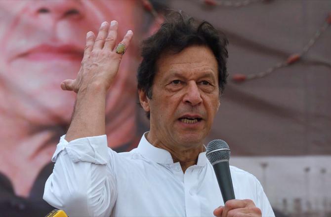 عمران خان اقتدار میں ر ہتے تو پاکستان پر فوج کی گرفت کمزور ہو جاتی