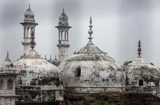 وارانسی عدالت کی  اے ایس آئی کو  رپورٹ پیش کرنے کیلئے مزید ۱۰؍ دن کی مہلت 