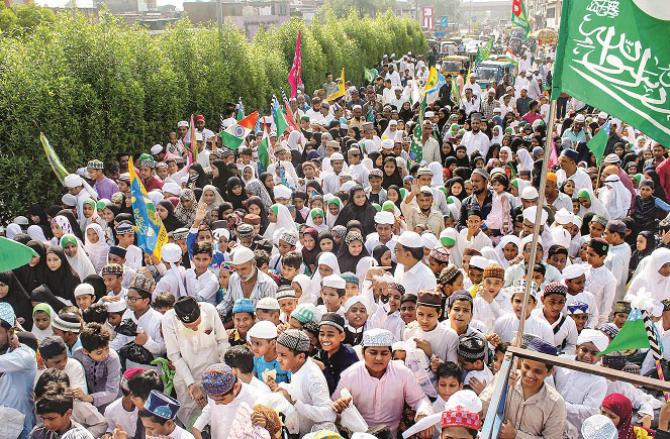 جلوس سے بیر نہیں مگر مطلوب اخلاقِ محمدیؐ ہے 