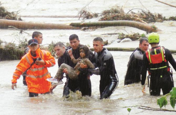 ترکی، یو نا ن اور بلغاریہ میں کئی مہینے بعد غیر معمولی بارش، سیلاب سے تباہی ہزاروں افراد متاثر