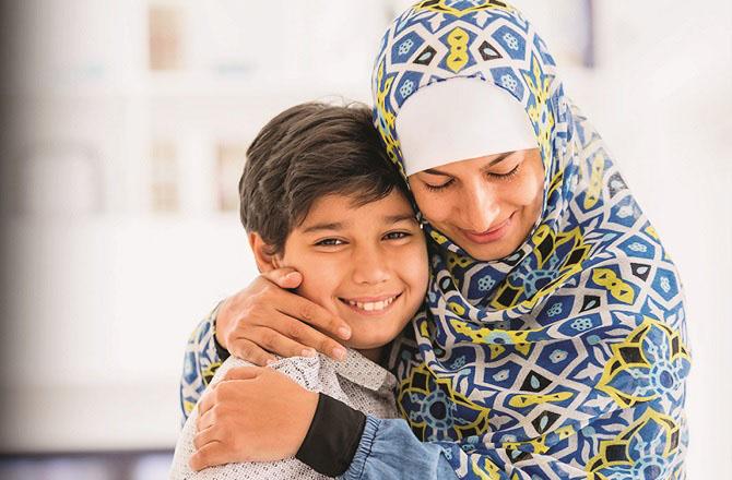 ماؤں کی یہ عادتیں بچوں میں بگاڑ کا سبب بنتی ہیں