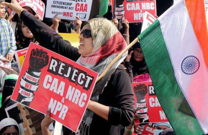 اتر پردیش: سی اے اے مخالف احتجاج میں حصہ لینے والی خواتین گھروں میں نظر بند