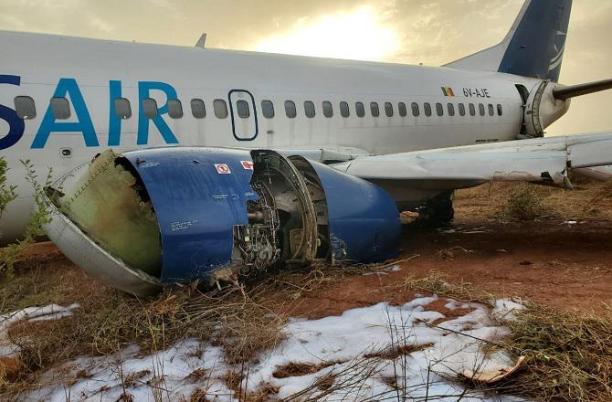 سینیگال: ایئرپورٹ پر بوئنگ ۷۳۷؍ میں آگ لگ گئی، ۱۱؍ مسافر زخمی