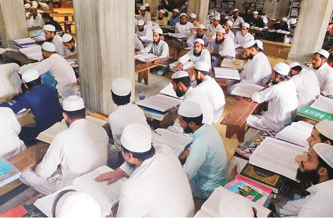 یوپی کے مدرسوں سے متعلق جانچ کا ایک اور حکم 