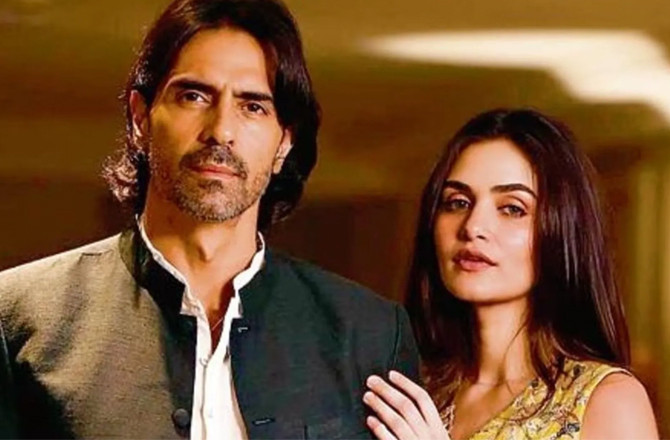 ارجن رامپال نے اپنی دوست گیبرئیلا سے سگائی کرلی 