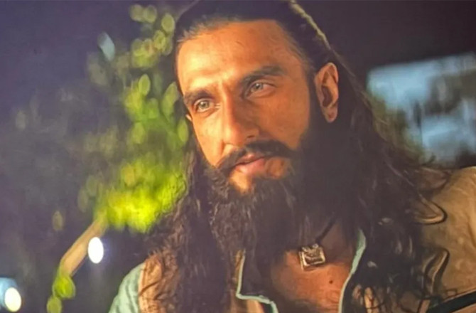 فلم دُھرندھر‘ نے  مجموعی طورپر دو ہفتوں کے دوران ۷۰۲؍کروڑ روپے