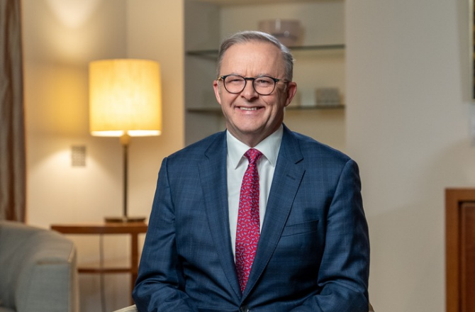 آسٹریلیا: بانڈی بیچ فائرنگ کے بعد ملک میں گن قوانین کو مزید سخت کرنے کی ضرورت ہے: وزیراعظم البانیز