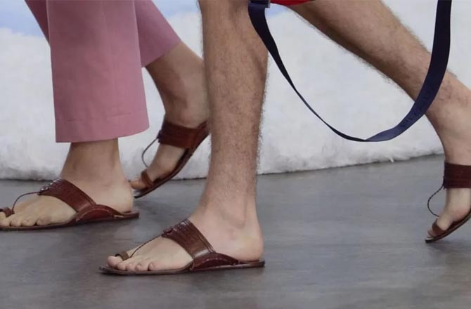 پراڈا کولہاپوری  چپل ۸۴؍ہزارروپے میں فروخت کرے گا