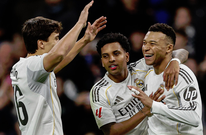 ایمباپے نے ا پنے آئیڈل  رونالڈو کا ریکارڈ برابر کر دیا، ایک سال میں ۵۹؍ گول مکمل