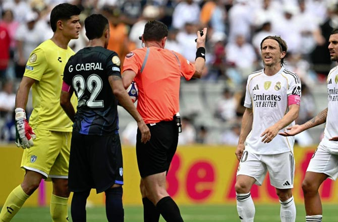 سیلٹا ویگو سے شکست کے بعد  ریئل میڈرڈ کے کئی کھلاڑیوں پر بدسلوکی کے الزامات  