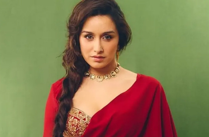 شردھا کپور نے فلم ’’دُھرندھر‘‘ کی پزیرائی کی، کہا:  دوسرےحصہ کا انتظار ہے 