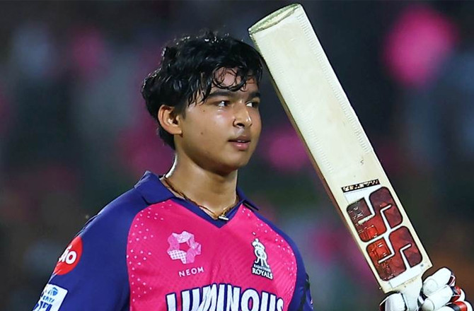 کرکٹ کی دنیا میں ویبھو سوریہ ونشی  کا دھماکہ، ۳۶؍ گیندوں پر سنچری بنا کر عالمی ریکارڈ  بنا ڈالا