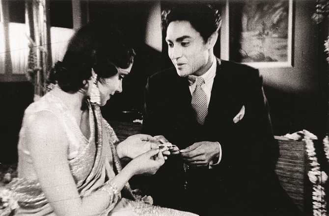 اشوک کمار فلموں میں بطور ہیرو اتفاقاً آئے تھے