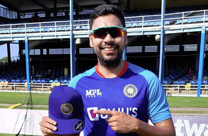 لکھنؤ سپر جائنٹس اویس خان اور محسن خان کو تربیت کے لیے جنوبی افریقہ بھیجے گی