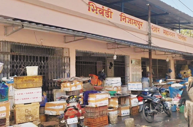 بھیونڈی : مرمت کے باوجود مچھلی مارکیٹ بند، روزگار متاثر