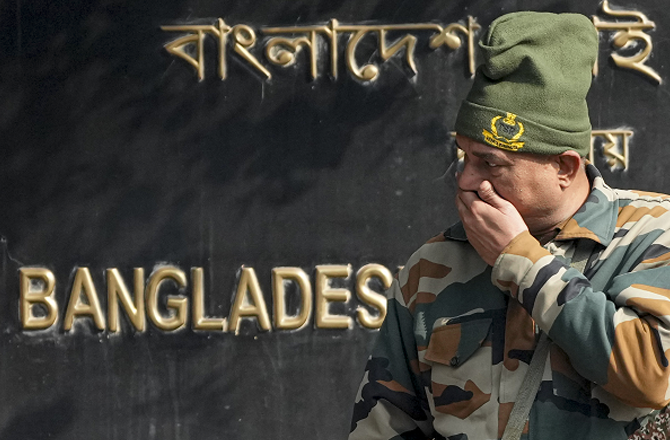 بنگلہ ویزا خدمات معطل؛ کولکاتا کے تاجر پریشان، بات چیت، تعاون پر زور