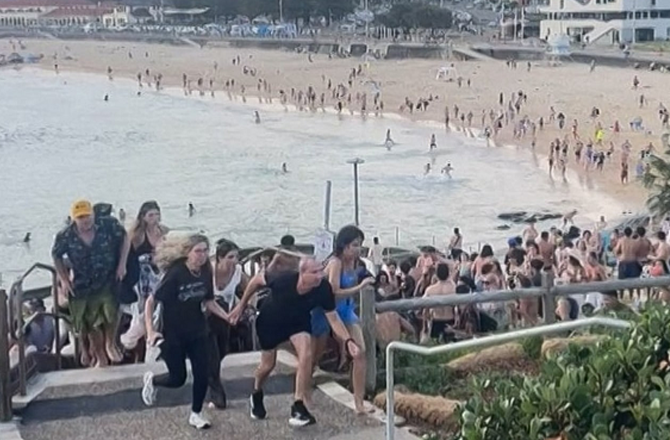 آسٹریلیا: شوٹنگ کے بعد سوشل میڈیا پر فیک نیوز، جشن کو مسلمانوں سے جوڑ دیا گیا