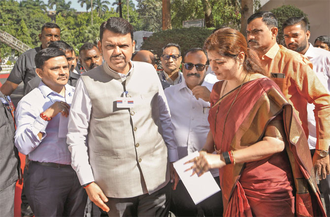 سخت پولیس بندوبست کے درمیان سرمائی اجلاس کا آغاز