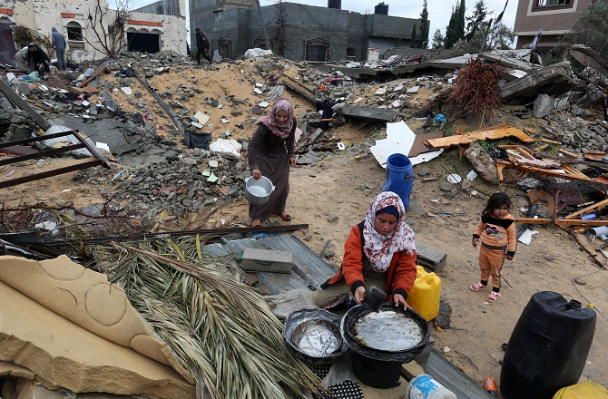 اسرائیلی جنگ کے بعد ویسٹ بینک اور غزہ میں پانچ لاکھ سے زائد فلسطینی بے روزگار