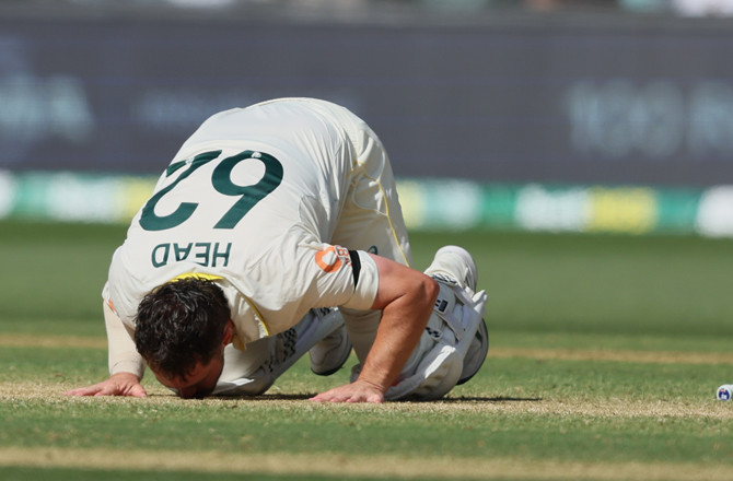 ٹریوس ہیڈ کی ناٹ آؤٹ  سنچری، آسٹریلیا بڑی برتری کی جانب گامزن