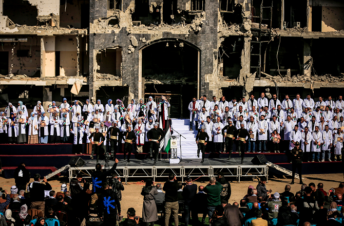 غزہ: تباہ حال الشفا اسپتال میں ۱۷۰؍ ڈاکٹروں کی گریجویشن تقریب کا انعقاد