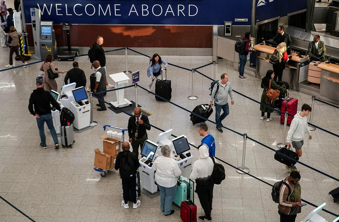 امریکی سفری پابندیوں میں بڑی توسیع، مزید ۱۵؍ممالک فہرست میں شامل