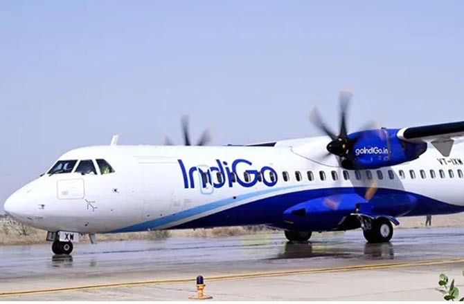 انڈیگو کے خلاف ڈی جی سی اےکی کارروائی،  چار فلائٹ آپریشن انسپکٹرز معطل