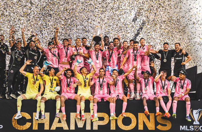 انٹر میامی نے اپنا پہلا ایم ایل ایس  خطاب جیت لیا،میسی  کی ۴۸؍ویں ٹرافی