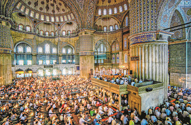 کعبۃ اللہ سے قلبی لگاؤ کے باوجود آپؐ نے مدینہ میں اس نام سے کسی مسجد کی بنیاد نہیں رکھی!