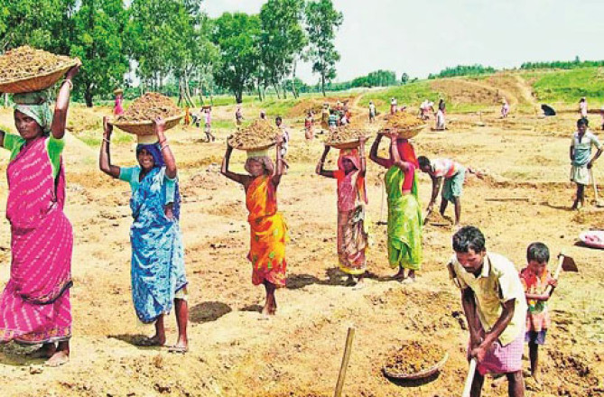 حکومت کا ہدف کام کی تکمیل نہیں صرف تشہیر ہے