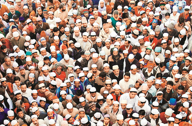 سیاسی محاذ پر مسلمان اتنا بے اثر کیوں ؟ اب کیا تدبیر ہو؟