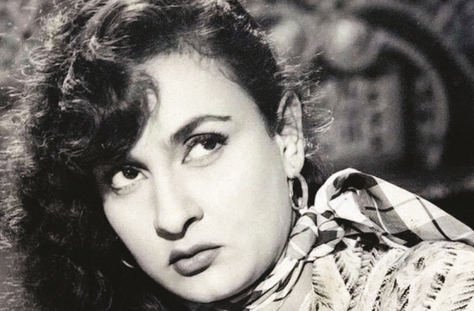 نادرہ نے اپنی فلموں میں منفرد کردار ہی ادا کئے