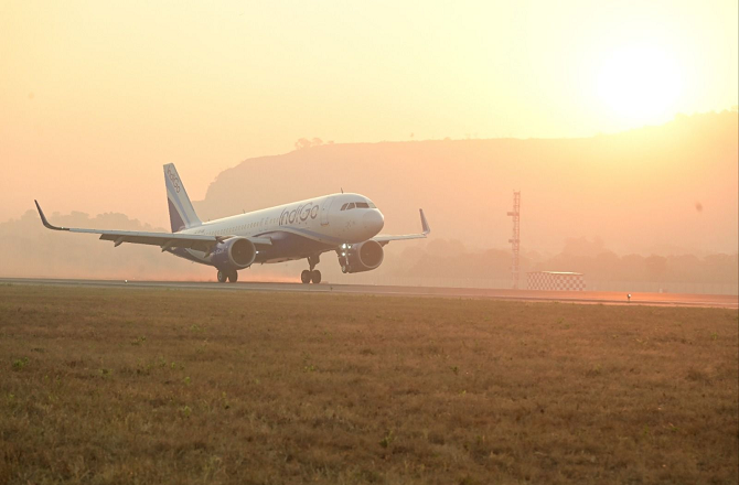 نوی ممبئی انٹرنیشنل ایئر پورٹ سے پہلی پرواز نے حیدرآباد کیلئے اڑان بھری