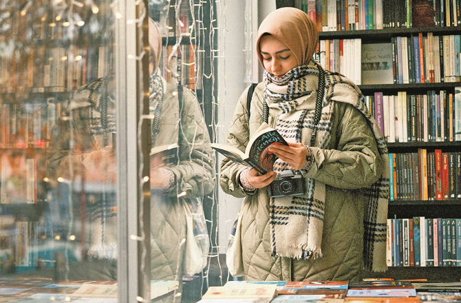 ملازمت پیشہ خواتین کو یہ ۱۰؍ کتابیں ضرورپڑھنی چاہئیں