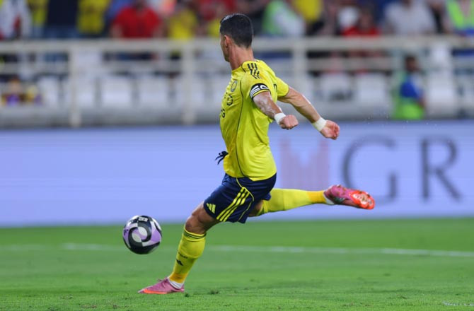 ابوظہبی میں رونالڈو کا جلوہ، النصر نے الوحدہ کو  شکست دی