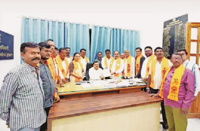 جعلی ووٹروں کیلئے آدھار کارڈ کس نے بنوائے اور کہاں سے؟ 