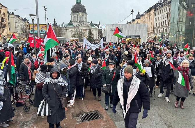 سویڈن: ویسٹ بینک کے الحاق کے خلاف احتجاج، جنگ بندی کی خلاف ورزی پر تنقید